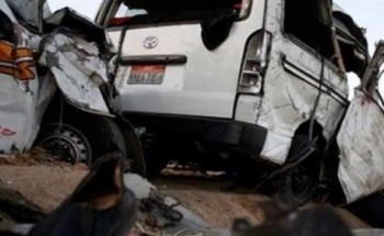 انقلاب ميكروباص فى المنيا يسبب اصابة 13 شخص