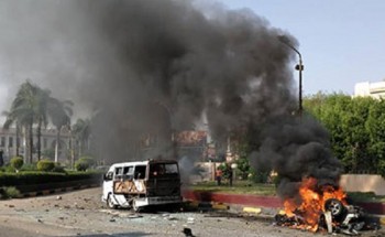 بالصور انفجار وتفحم سيارتين بكوبري اكتوبر