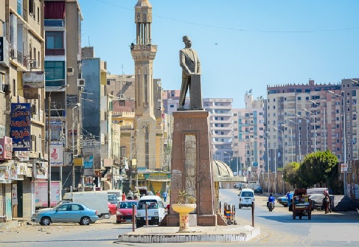 ترميم تمثال سعد زغلول فى مدينة بنها
