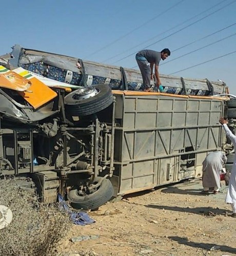 إصابة 23 مواطن في حادث تصادم أتوبيس مع سيارة نقل بالإسكندرية