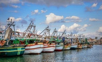 اهالي دمياط يطالبون بالافراج عن الصيادين المحتجزين في ميناء العريش