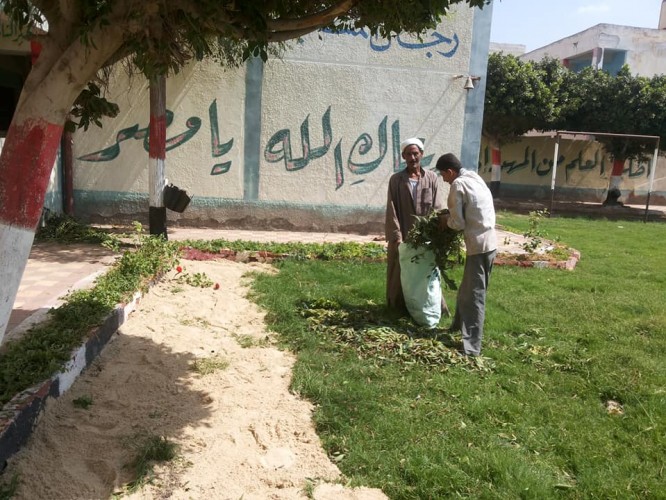 الوحدة المحلية لمدينة ميت أبو غالب ..تقوم بتنفيذ حملة نظافة استعدادا للعام الدراسى الجديد