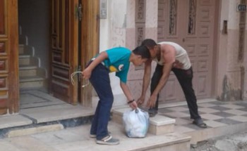 بالصور رئيس محلية دمياط يتابع تنفيذ الجمع المنزلي للقمامة حفاظا علي نظافة الشوارع