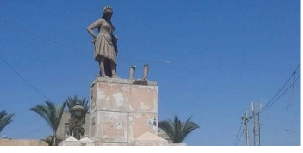 حى غرب.. تمثال بائع العرقسوس بالإسكندرية سقط منذ 3 أعوام