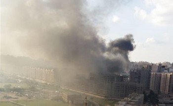 بالصور نشوب حريق فى أرض فضاء بجوار نادي سموحة بالإسكندرية