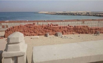 إغلاق شاطئ جليم يثير غضب أهالي الإسكندرية والمسئولين يجيبون سنقيم مشروع سياحي