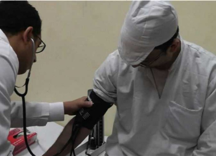 تنظيم قافلة طبية إلى سجن جنوب التحرير لسحب عينات من نزلاء السجن للقضاء على فيروس “سى”