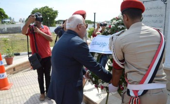 فى ذكرى انتصارات اكتوبر “محافظ بورسعيد يضع اكاليل الزهور علي قبر الجندي المجهول