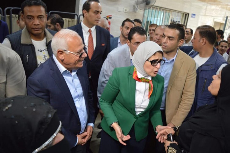 “وزيرة الصحة” تتابع سير العمل فى نقاط المسح ومخزون الأدوية الخاصة بعلاج فيروس سى ببورسعيد