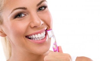 تعرفى على طرق بسيطة وفعالة لتبييض أسنانك