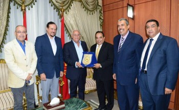 “محافظ بورسعيد” يستقبل رئيس الاتحاد المصرى والافريقى لتنس الطاولة