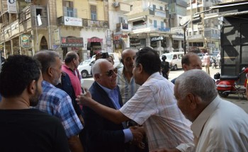 “محافظ بورسعيد”يتابع توافر السلع بالاسواق ويلتقي بالمواطنين