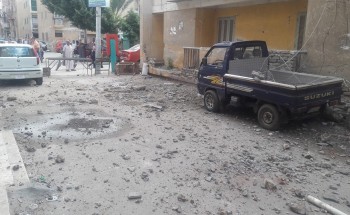 بعد انهيار شرفة منزل بالقرب من مدرسة بدمياط .. مدير الادارة التعليمية يوجة بالتدخل السريع لحل الازمه