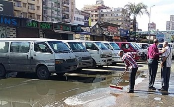 بالصور.. إزالة مياه الأمطار في عدة مناطق بحى المنتزه بالإسكندرية