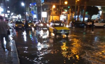 بالصور هطول أمطار غزيرة تغرق عدة شوارع بالإسكندرية