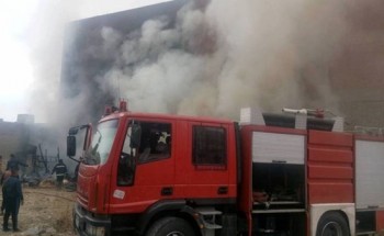 السيطرة على حريق شب فى مخزن أخشاب بدمياط و مصدر طبي: لا اصابات