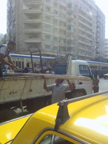 بالصور حملات إزالة إشغالات مكثفة بحى شرق فى الإسكندرية