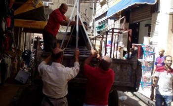 بالصور حملات إزالة إشغالات مكبرة بحى الجمرك فى الإسكندرية