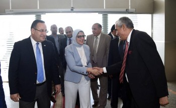 محافظ الإسكندرية يستقبل وزيرة الصحة ويناقشان أعمال المبادرة الرئاسية للقضاء على فيروس سى