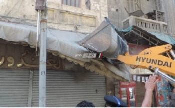 بالصور حملات مكبرة لإزالة الإشغالات بحى شرق فى الإسكندرية