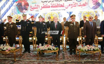 محافظ كفرالشيخ يعلن بدء مراسم الاحتفال بالعيد القومي بحضور قادة القوات البحرية بالبرلس