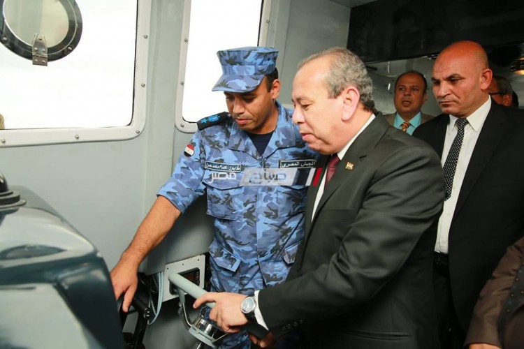 محافظ كفرالشيخ وقادة البحرية ومساعد وزير الداخلية يدشنون تشغيل لانشات المسطحات الجديدة