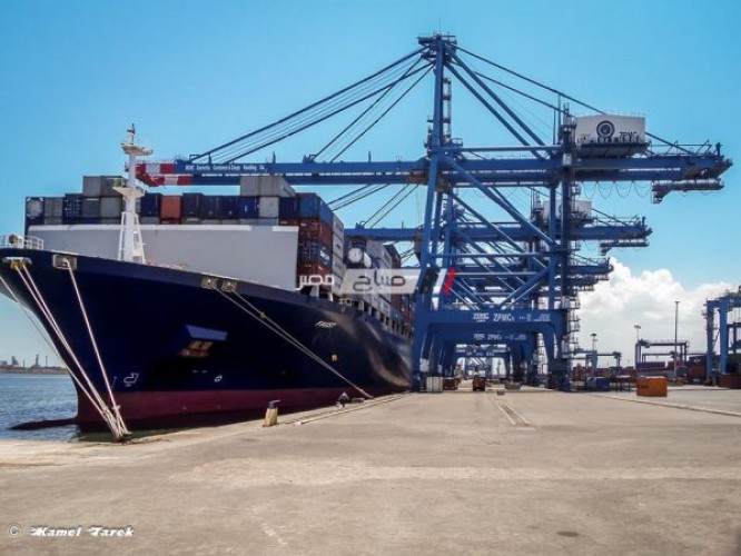 ميناء دمياط يستقبل 11 سفينة بضائع عامة وحاويات واستيراد 1036 طن خرده