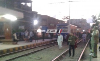 صورة.. خروج عربة الترام عن القضبان بمحطة سبورتنج بالإسكندرية