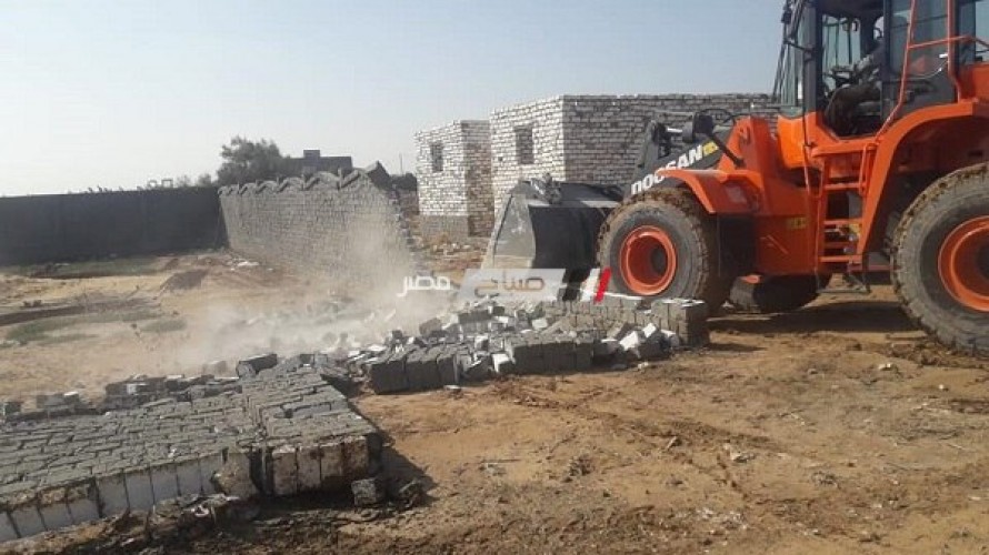 بالصور حملات إزالة مباني على أملاك الدولة ببرج العرب