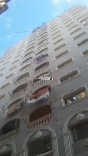 بالصور رصد العقارات المائلة بحى الجمرك فى الاسكندرية