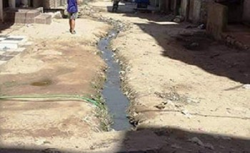 بالصور مياه الصرف الصحي تغرق قرية قشوع بمحافظة الإسكندرية