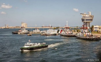 “ميناء دمياط “يستقبل 6 سفن حاويات و استيراد 5000 طن خردة و 1353 طن مواشي
