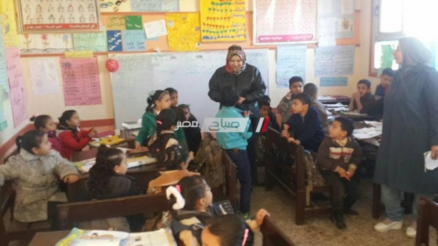 مدير عام ادارة كفر سعد التعليمية تتفقد مدارس الادارة وتشيد باداء هيئات التدريس