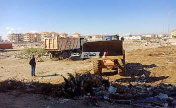 شن حملة مكبرة لازالة مخلفات وقمامة الامتداد العمراني برأس البر