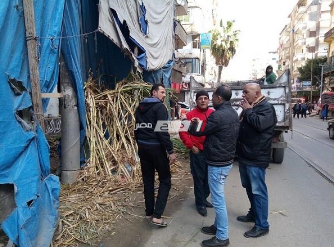 حملات مكثفة لإزالة الإشغالات والتعديات بحى وسط فى الإسكندرية