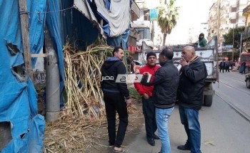 حملات مكثفة لإزالة الإشغالات والتعديات بحى وسط فى الإسكندرية