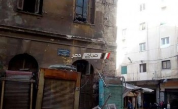 إنهيار أجزاء من عقار في حي العجمي في محافظة الإسكندرية