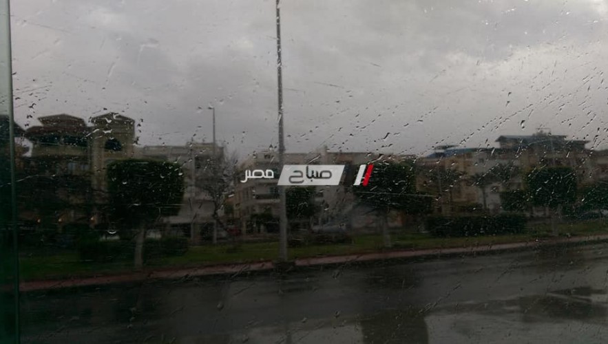موجة من الأمطار الغزيرة تضرب قرى و مدن دمياط وتوقف حركة الصيد (صور)