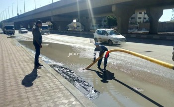 كسح مياه الأمطار بشارع عبد السلام الشاذلى بدمنهور بعد موجة الطقس السيئ