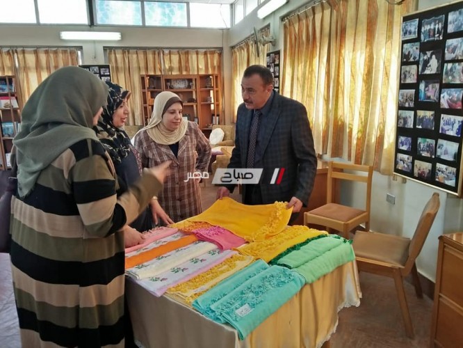 وكيل وزارة التضامن الاجتماعى بدمياط يتفقد معرض أعمال جمعية المرأة والتنمية