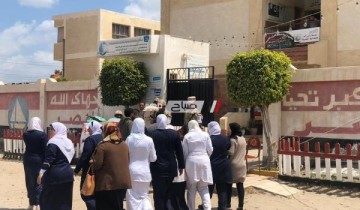 توافد المواطنين على لجان مدينة رأس البر للإدلاء بأصواتهم في الاستفتاء الدستوري