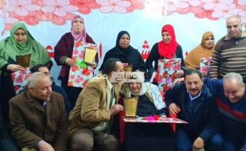 مراكز الشباب بدمياط تحتفل بعيد الأم … صور