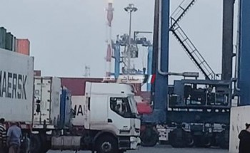 أعمال صيانة … توقف عمل مصنع بميناء دمياط بعد انفجار خط انابيب