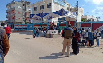 8 صور ترصد اقبال الدمايطة على لجان الاقتراح في الساعات الاولى من صباح اليوم