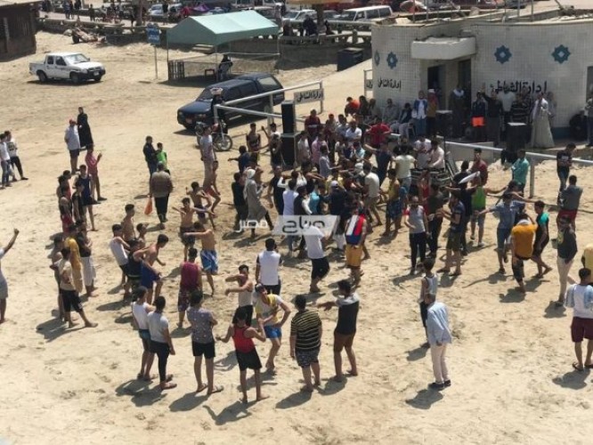 توافد المواطنين على شواطئ رأس البر للاحتفال باعياد الربيع … صور