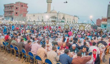 بالصور اهالي قرية ام الرضا بدمياط ينظمون اكبر افطار جماعي عاشر ايام رمضان