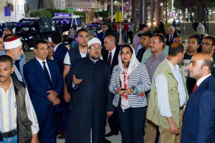 محافظ دمياط ووزير الأوقاف يتفقدان مسجد الرحمة برأس البر… صور