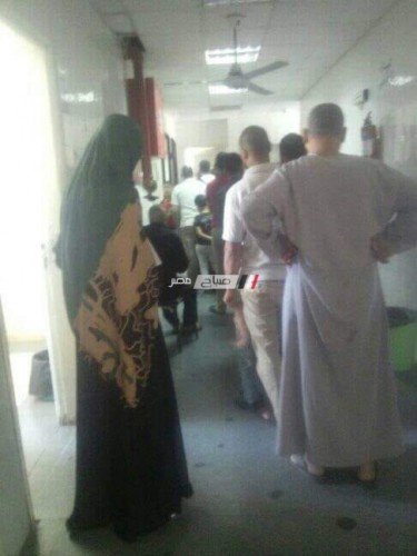 تكدس المرضى داخل مستشفى بدمياط بانتظار الاطباء… صورة