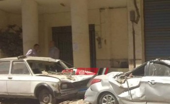 بالصور انهيار اجزء من عقار وتهشم سيارة بشارع الإقبال بالإسكندرية
