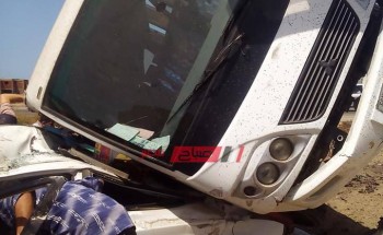 سقوط سيارة نقل على ميكروباص خاص بالعاملين بمحافظة بورسعيد